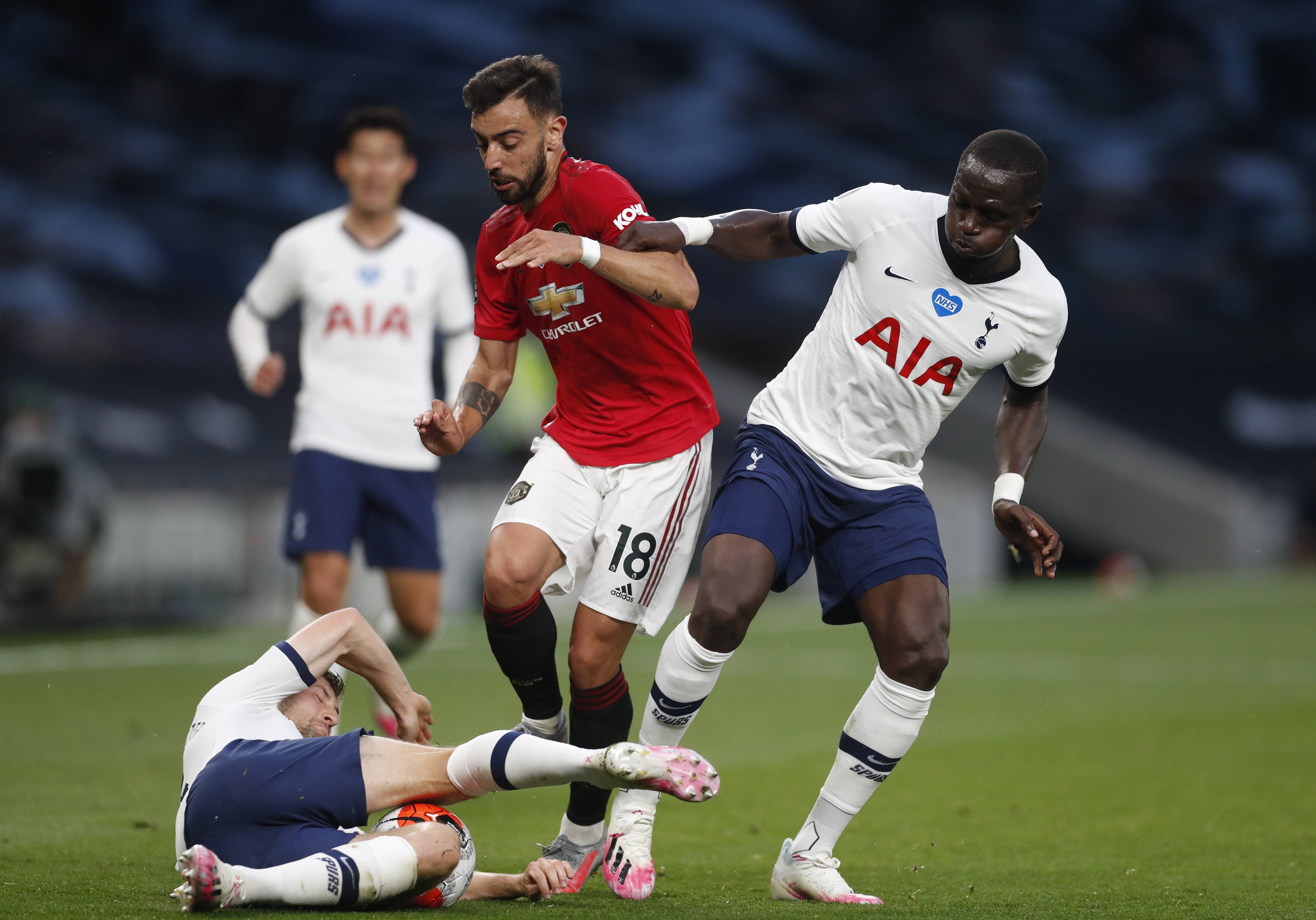 更衣室内 更衣室内